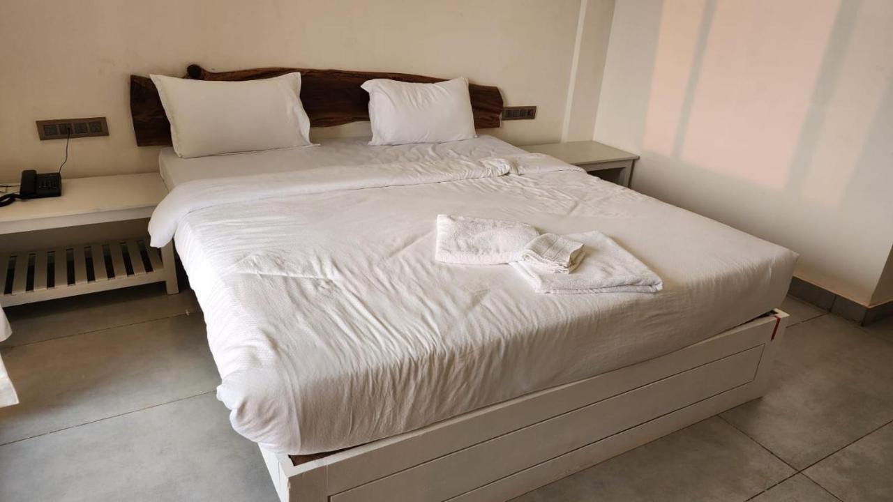 Coastal Bay Beach Resort Harnai Εξωτερικό φωτογραφία